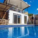 Villa Gokseki 2 Bedroom Kaş